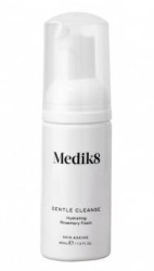 Очищаюча пінка для всіх типів шкіри Medik8 Travel Size Gentle Cleanse, 40 мл