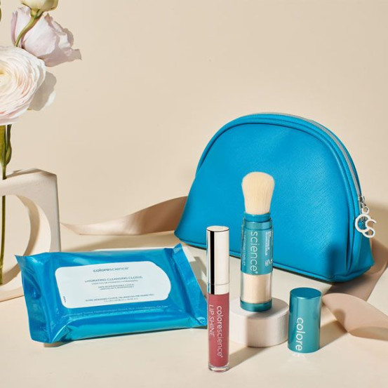 COLORESCIENCE DAILY ESSENTIALS KIT НАБОР ДЛЯ ЕЖЕДНЕВНОГО ПРИМЕНЕНИЯ